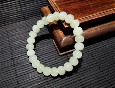 和田玉手串白玉10mm鼓形珠手串