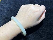 和田玉手镯和田玉羊脂玉手镯内径63.3mm扁条时尚款