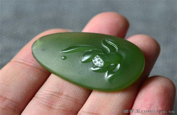 如何识别碧玉籽料