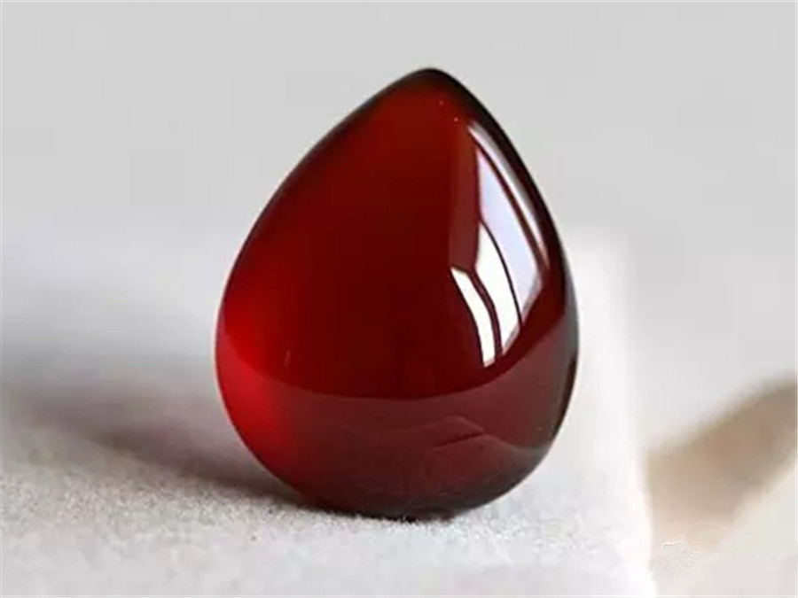 石榴石有怎样的生物作用？