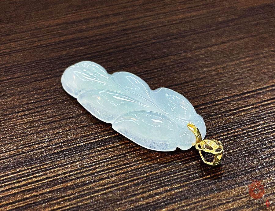 鉴定翡翠原石的打灯方法
